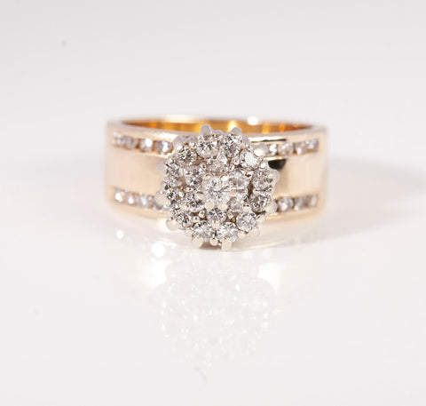 Ladies 14k Yellow Gold .49TCW Cluster Diamond Ring Size 6