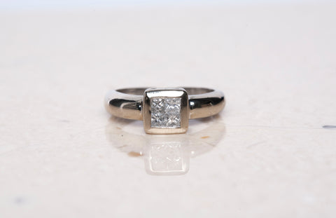 Ladies 14k White Gold Cluster Princess Cut Diamond Engagement Ring .28CTW