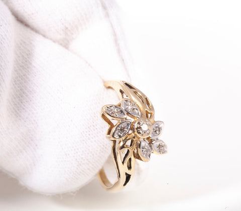 Vintage 18k Two-Tone Gold Floral Cluster Diamond Ring