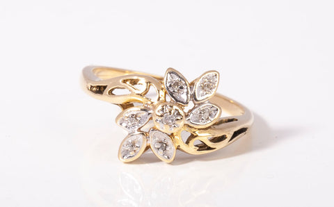 Vintage 18k Two-Tone Gold Floral Cluster Diamond Ring