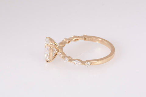 Brand New 14k Gold The Lindsey Set Lab Grown 2.01 CT Oval Cut Engagement Ring