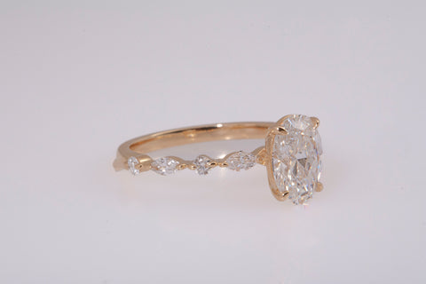 Brand New 14k Gold The Lindsey Set Lab Grown 2.01 CT Oval Cut Engagement Ring