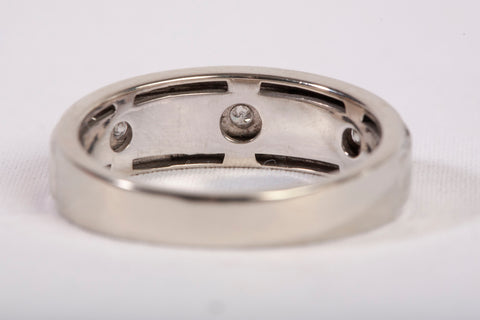 Gentlemen's 10k White Gold Channel-Set Diamond Wedding Band