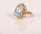 Ladies 18k Yellow Gold Pale Blue Pear Shaped Aquamarine Ring