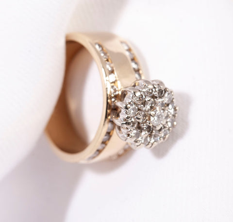 Ladies 14k Yellow Gold .49TCW Cluster Diamond Ring Size 6