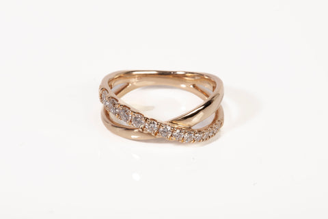 Ladies 14k Yellow Gold Criss-Cross Diamond Ring