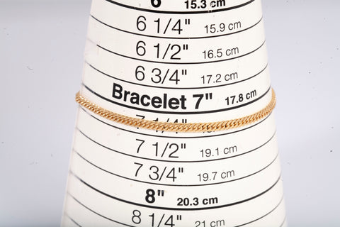 Ladies 18k Yellow Gold Curb Link Bracelet Size 7.25"