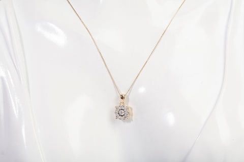 Ladies 14k Yellow Gold Diamond Halo Illusion Setting Cluster Pendant Necklace
