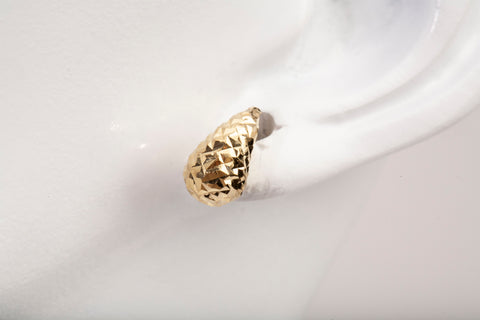 Ladies 18k Yellow Gold Diamond Cut Teardrop Stud Earrings