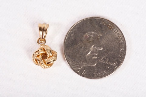 18k Yellow Gold Love Knot Style Pendant