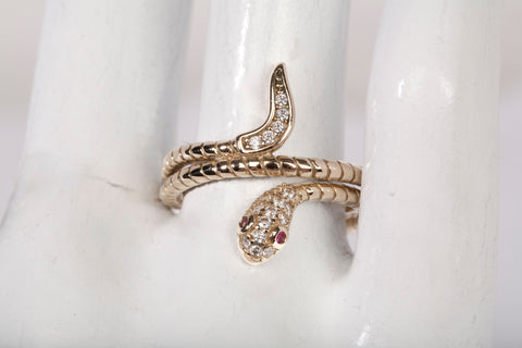 Ladies 14k Yellow Gold CZ Textured Snake with Pink Eyes Ring