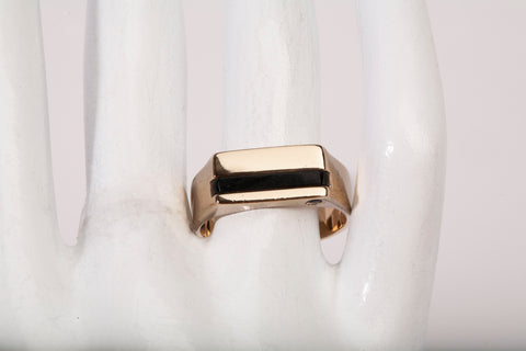 Gentlemen's 14k Yellow Gold Onyx with Amethyst Accent Ring