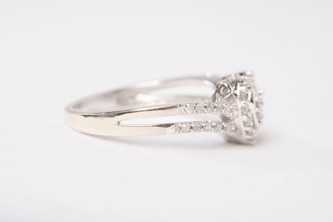 Ladies 10k White Gold Multi-Diamond Heart Frame Ring