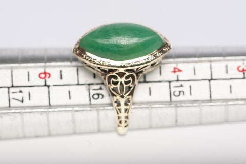 Ladies jade 14k Yellow Gold Ring Size 5