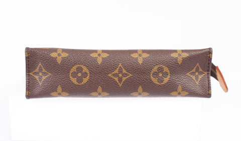 Authentic LOUIS VUITTON Monogram Canvas Toiletry 19