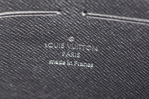 Authentic Louis Vuitton Pochette Voyage Pouch Black Tiaga Leather