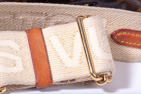 Authentic Louis Vuitton Monogram High Rise Bumbag