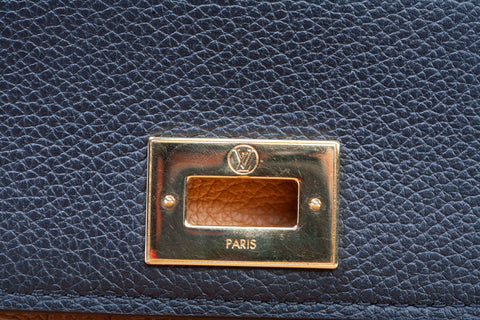 Authentic Louis Vuitton Monogram Victorine On My Side Wallet
