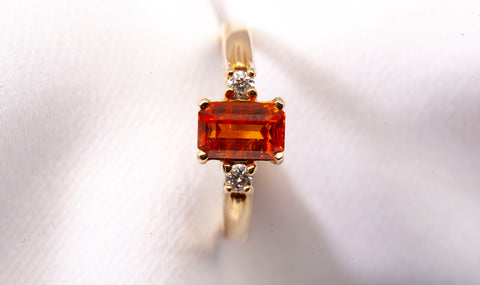 14K Yellow Gold Mandarin Garnet & Diamond Ring Size 5.25