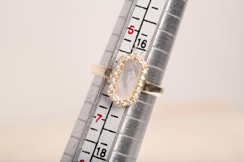 Ladies 14k Yellow Gold Synthetic Mother of Pearl Elongated Hexagon Cocktail Ring