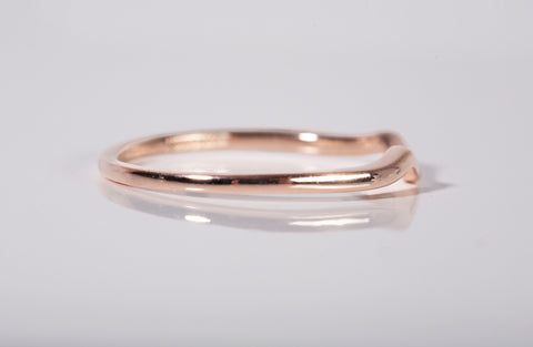 Ladies 14k Rose Gold Curve Stacking Ring Size 7"