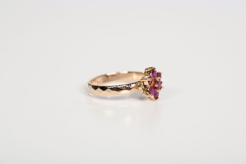 Ladies 18k Yellow Gold Flower Ruby Ring Size 8.5