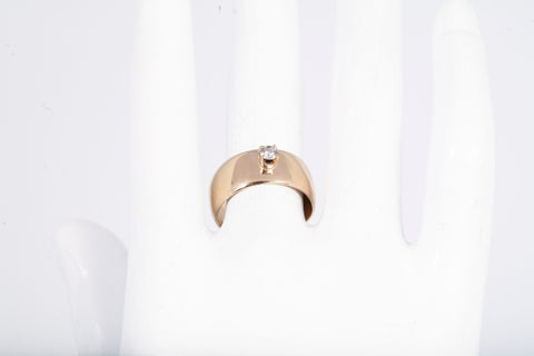 Ladies 14k Yellow Gold .09CT Solitaire Diamond Band Size 5.5