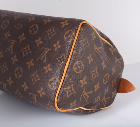 Authentic Louis Vuitton Monogram Speedy 25