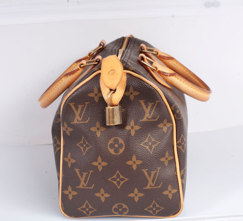 Authentic Louis Vuitton Monogram Speedy 25