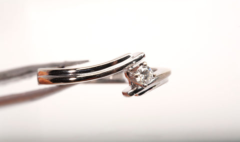 Ladies 18k White Gold Double Line Bypass with Diamond Ring
