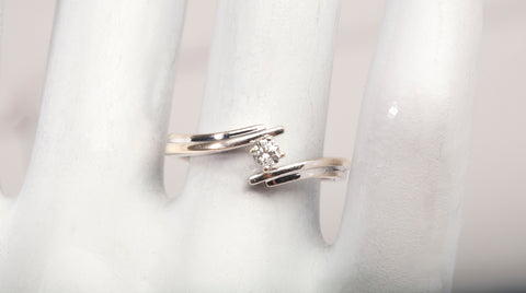 Ladies 18k White Gold Double Line Bypass with Diamond Ring