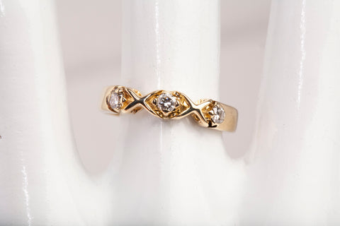 Ladies 14k Yellow Gold Crisscross "X" Diamond Ring