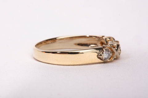 Ladies 14k Yellow Gold Crisscross "X" Diamond Ring