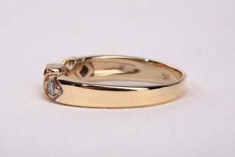 Ladies 14k Yellow Gold Crisscross "X" Diamond Ring