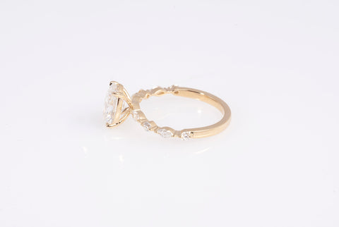 Brand New 14k Gold The Lindsey Set Lab Grown 2.02 CT Oval Cut Engagement Ring