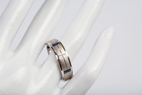 Authentic 14K White Gold Vera Wang Diamond and Blue Sapphire Wedding Ring