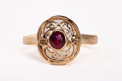 Ladies 14k Yellow Gold Ruby Filigree Ring