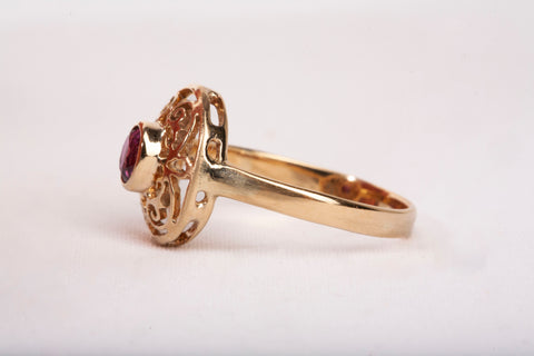 Ladies 14k Yellow Gold Ruby Filigree Ring
