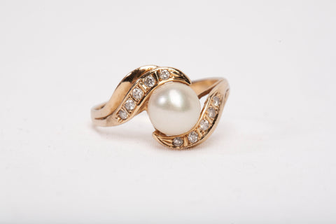 Ladies 14k Yellow Gold Pearl and Diamond Accents Bypass Ring
