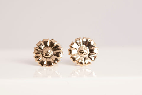 Ladies Dainty 14k Yellow Gold Flower Stud Earrings