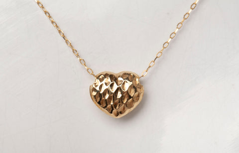 Ladies 18k Yellow Gold Adjustable Diamond-Cut Heart Pendant Necklace