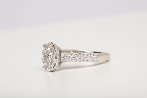 Ladies 14k White Gold Oval Halo Round Cut Diamond Engagement Ring
