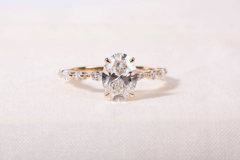 Brand New 14k Gold The Lindsey Set Lab Grown 2.01 CT Oval Cut Engagement Ring