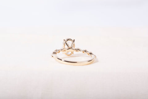 Brand New 14k Gold The Lindsey Set Lab Grown 2.01 CT Oval Cut Engagement Ring