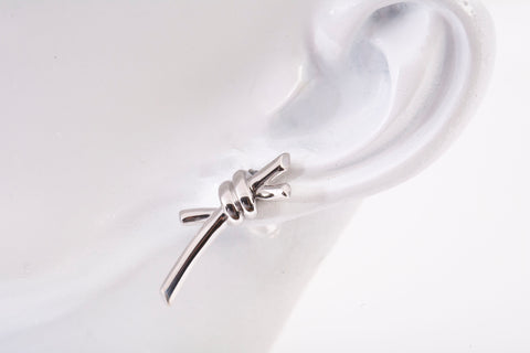 Ladies 18k White Gold Knot Stud Earrings