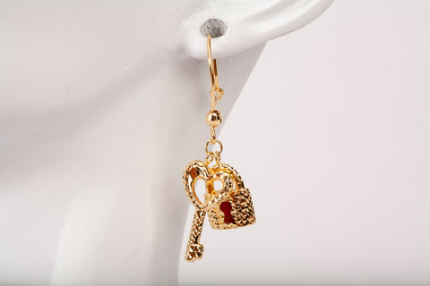 Ladies 18k Yellow Gold Lock and Key Earrings