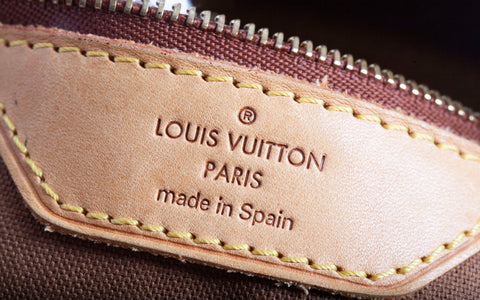 Authentic LOUIS VUITTON Monogram Canvas Batignolles Horizontal Shoulder Bag