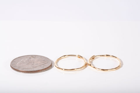 Ladies 14k Yellow Gold Oval Reef Textured Hoop Earrings