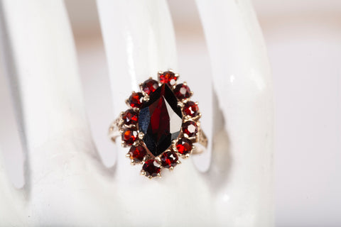 Vintage 14k Yellow Gold Garnet Cluster Ring Size 7.5