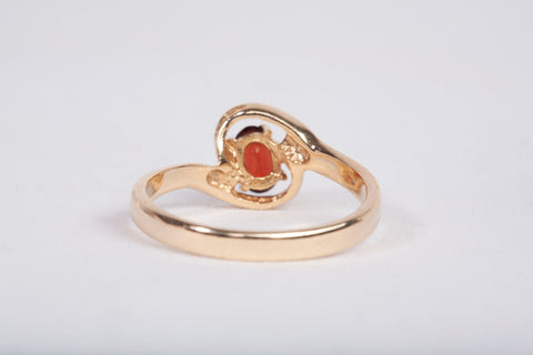 Vintage 14k Yellow Gold Garnet Bypass Ring